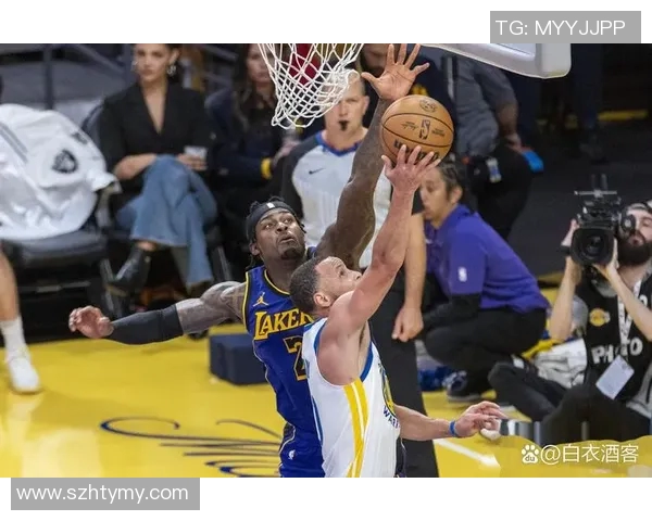 76人对湖人精彩对决回顾球星表现与战术分析全解析