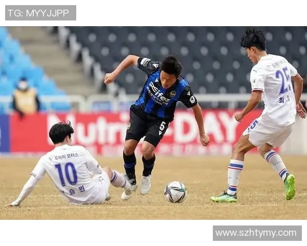 仁川联与州尚武的激烈对决揭示了韩国足球的竞争魅力与战术智慧
