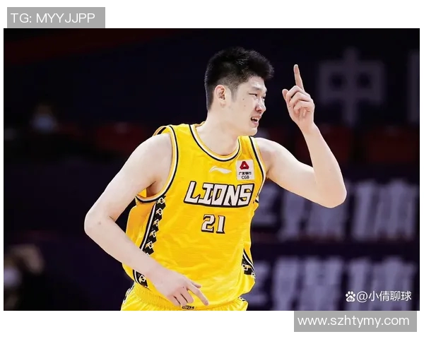 胡金秋：从青涩新星到篮球场上的耀眼巨星的成长之路与未来展望